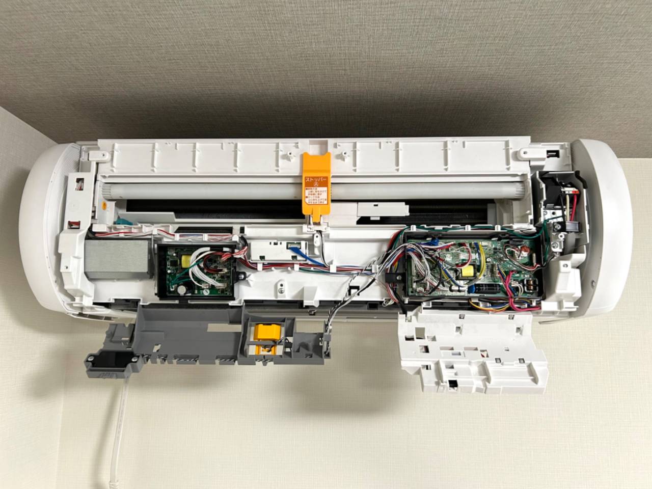 富山市｜分解難易度が高い機種 富士通製エアコン【型番：AS-X631L2W